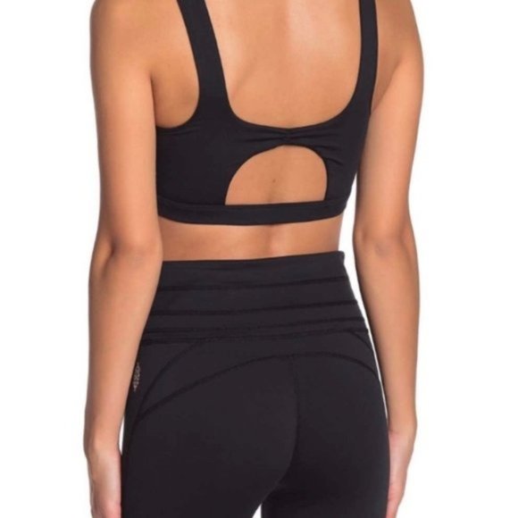 Free People Movement Swerve Sports Bra In Black - Picture 3 of 4